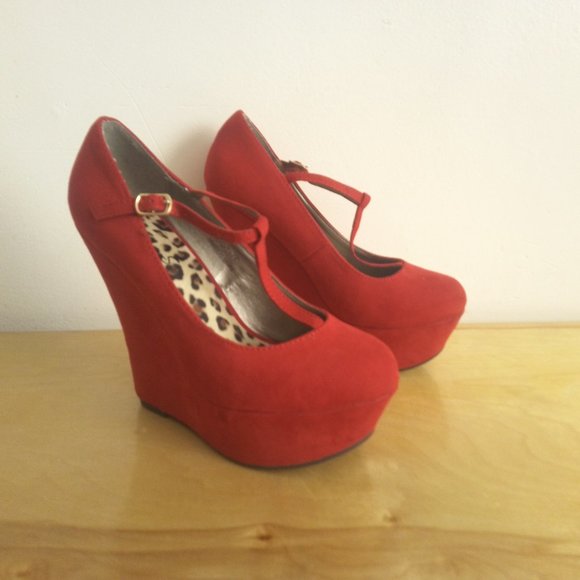 Sassy Sexy Lipstick Red Faux Suede Mary Jane Tall Platform Wedges - Picture 2 of 7
